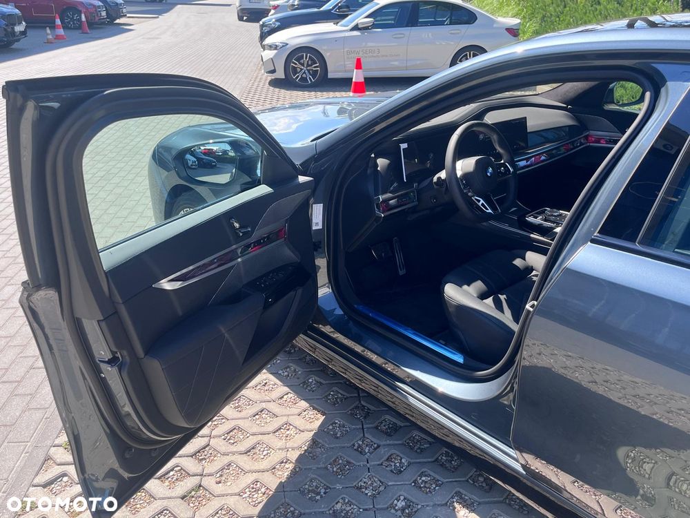BMW Seria 7 740d xDrive mHEV sport - 10