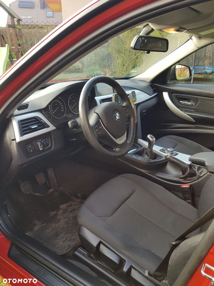BMW Seria 3 320d - 8