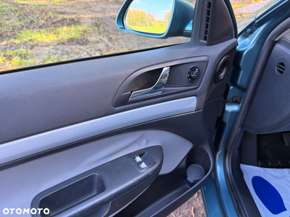 Skoda Octavia 1.6 Ambiente - 11