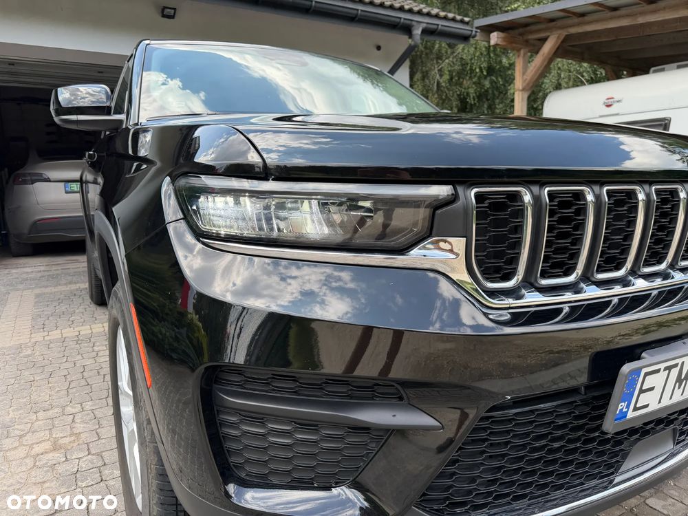 Jeep Grand Cherokee - 30