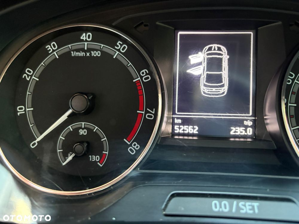 Skoda RAPID 1.0 TSI Ambition - 8