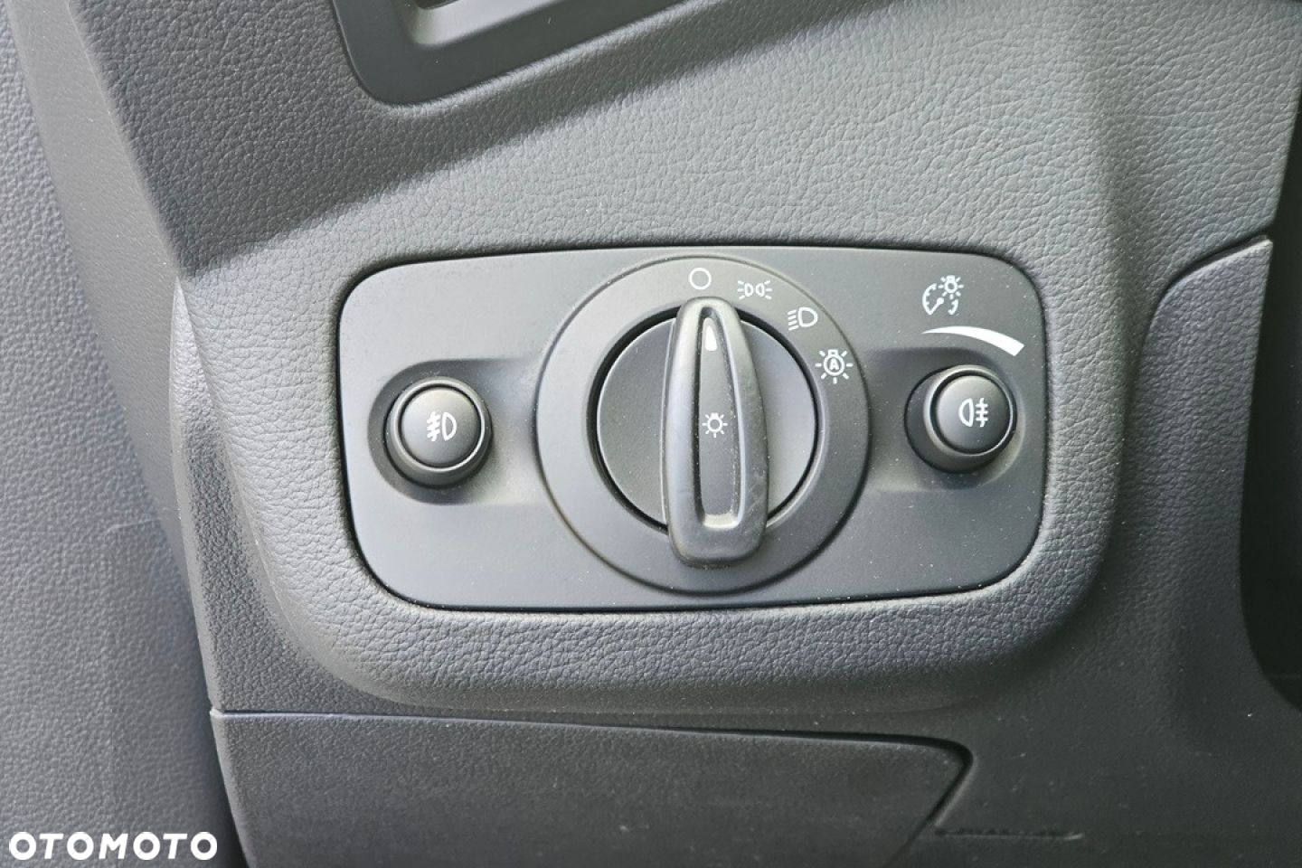 Ford Kuga - 27