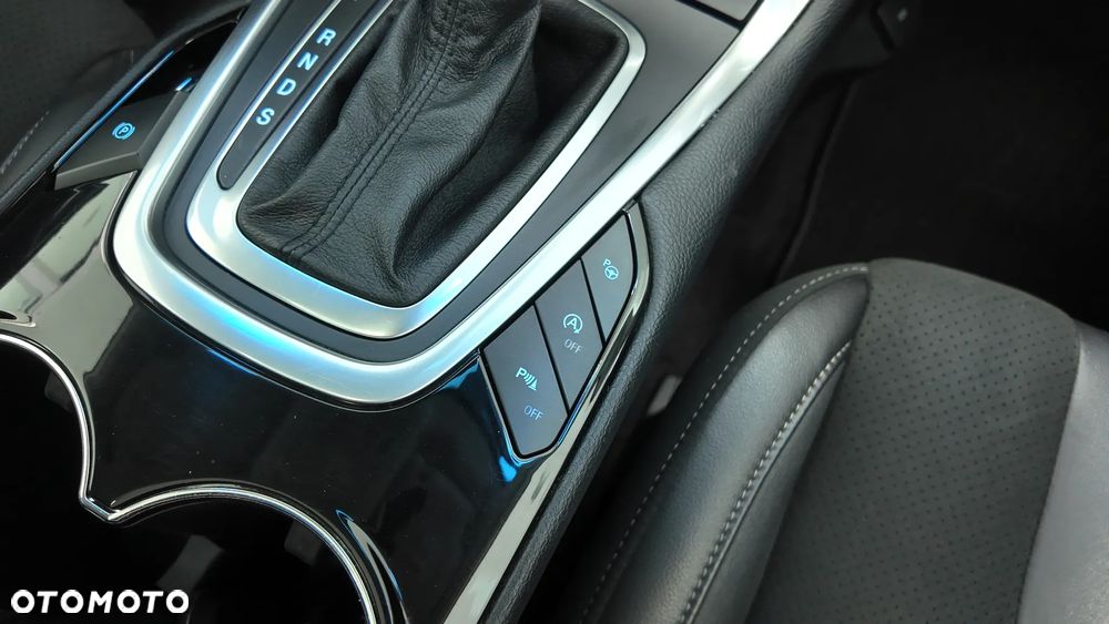 Ford Edge 2.0 TDCi Bi-Turbo 4x4 Sport - 31