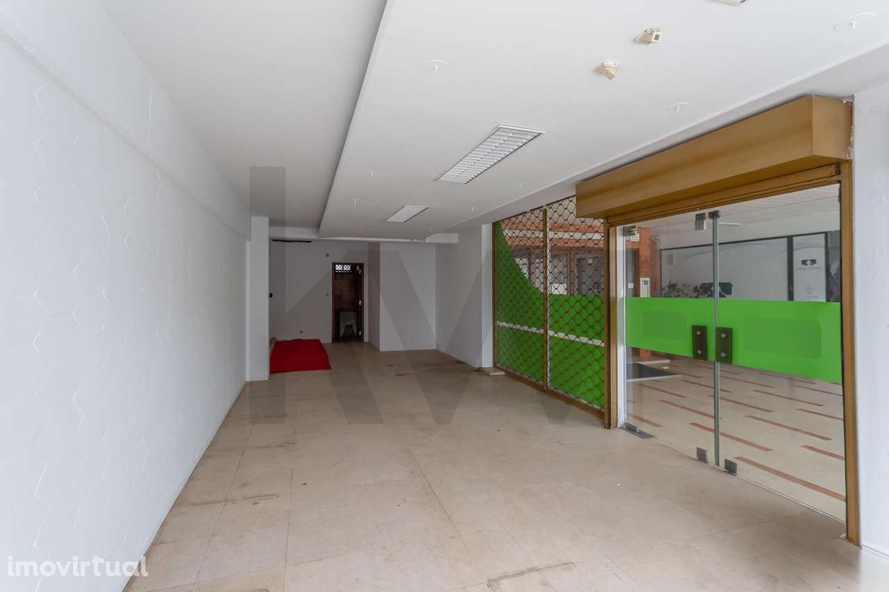 Loja com Montra Premium no Coração do Bairro do Rosário, Cascais - Grande imagem: 3/15