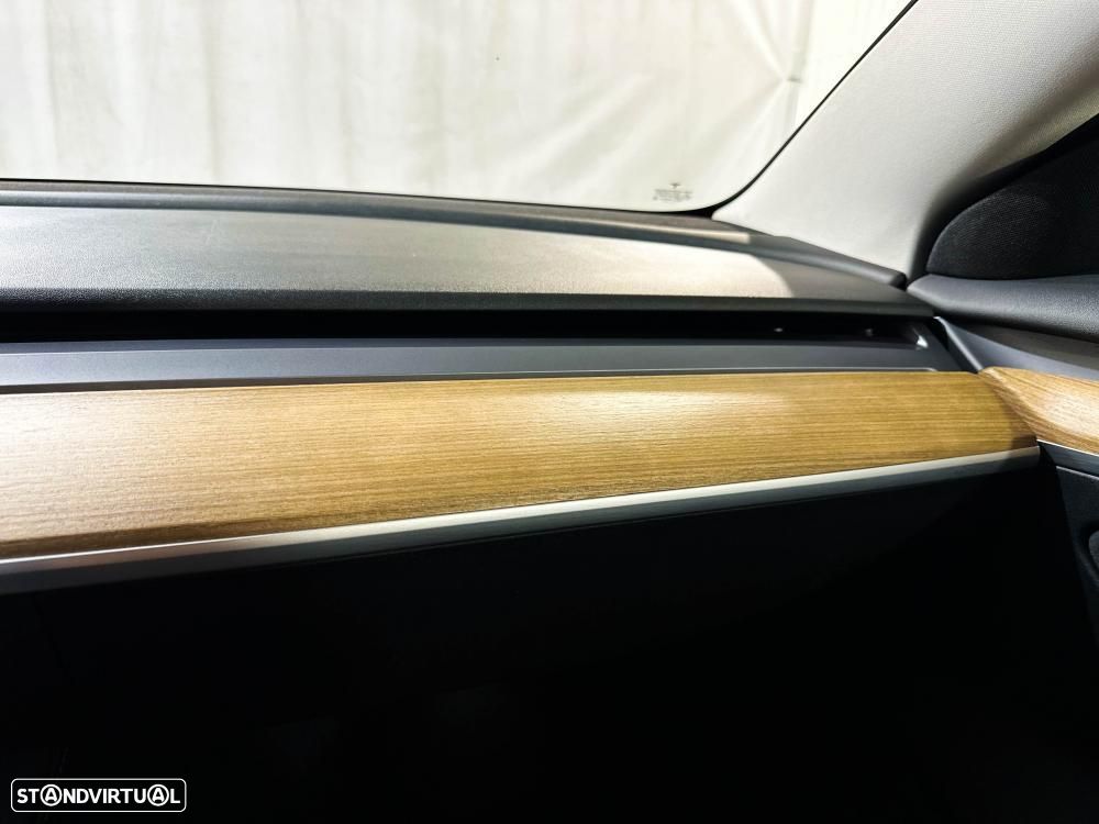 Tesla Model 3 Performance Dual Motor AWD - 31