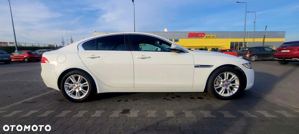 Jaguar Xe