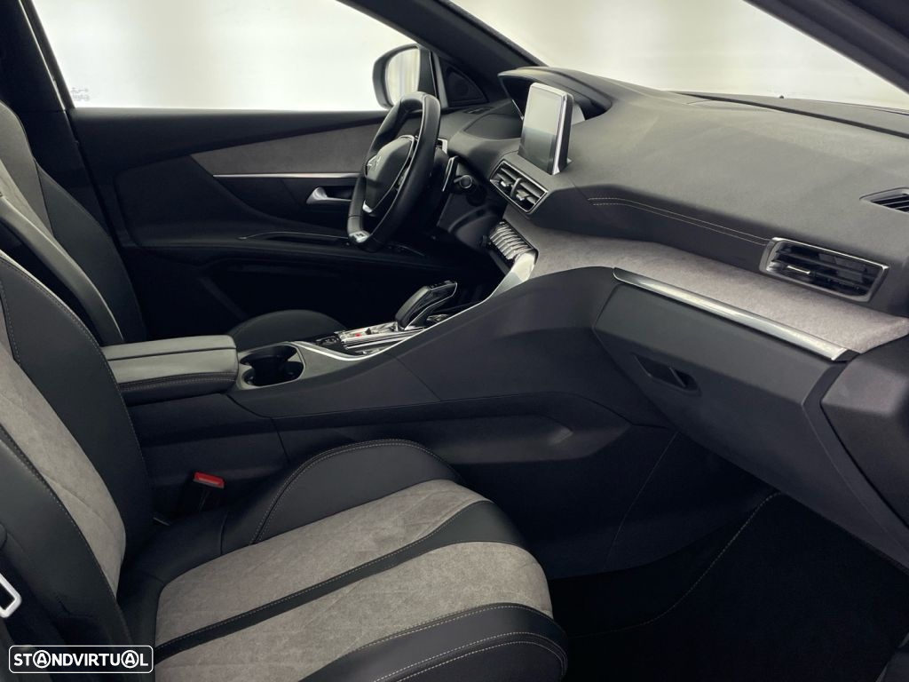 Peugeot 3008 1.6 Hybrid Allure e-EAT8 - 22