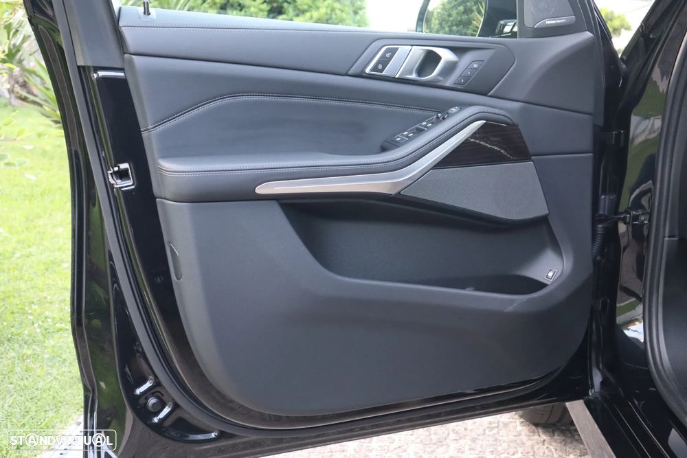 BMW X5 50 e xDrive Edição Desportiva M - 16