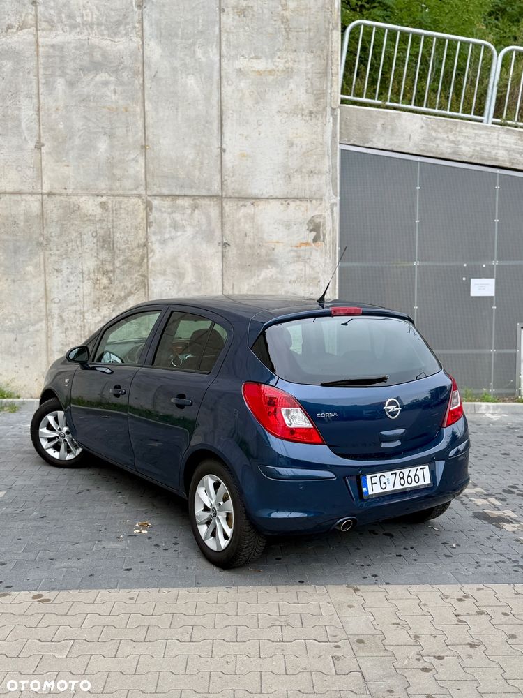 Opel Corsa 1.4 16V Energy - 10