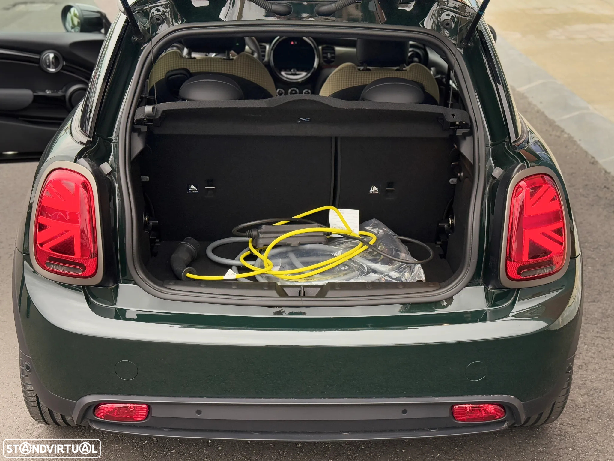 MINI 3 Portas Cooper SE Resolute Edition - 17