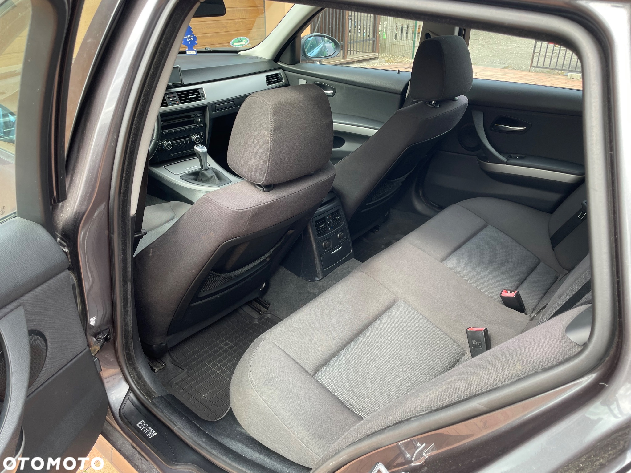 BMW Seria 3 318i - 12