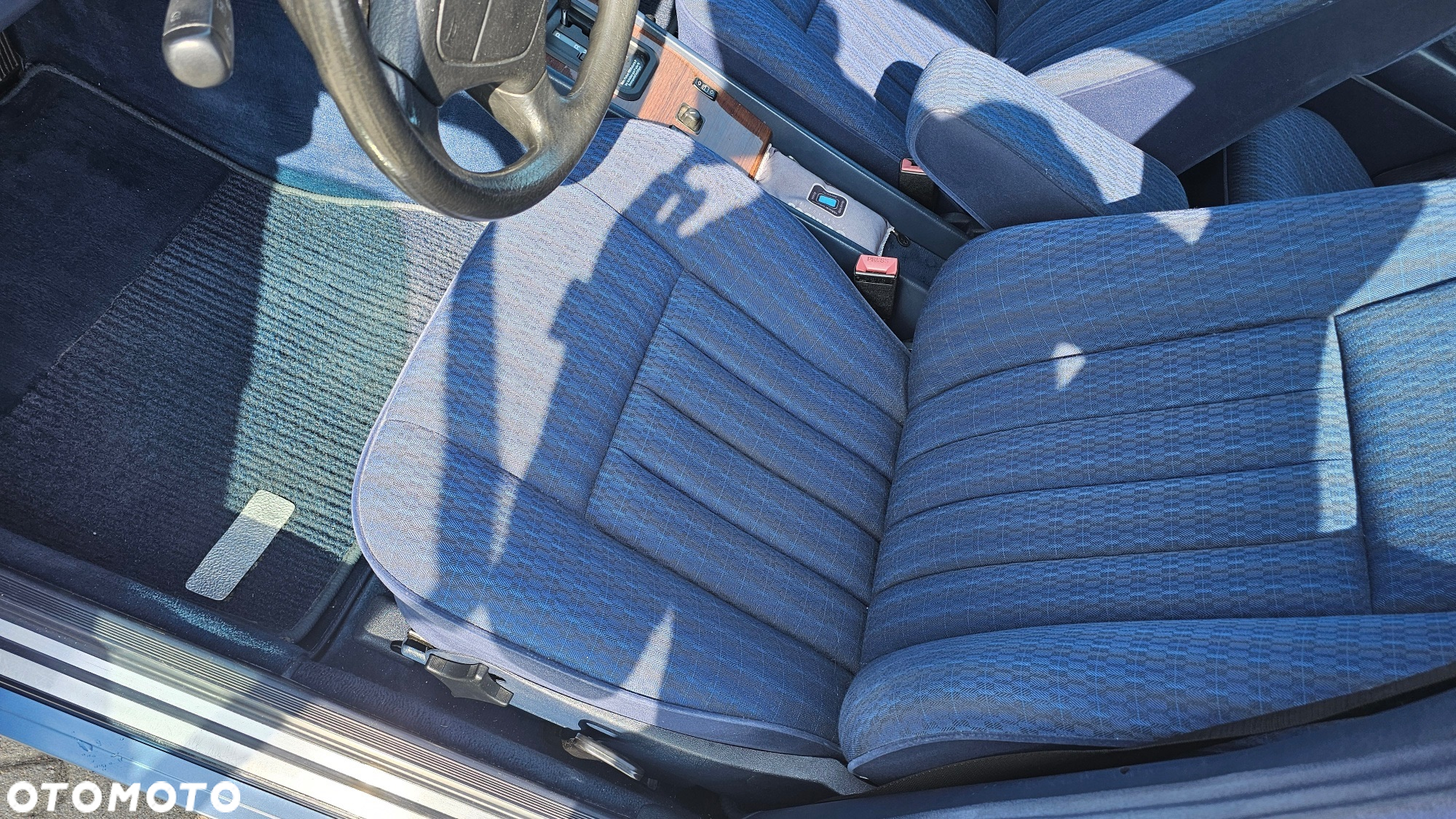 Mercedes-Benz W124 (1984-1993) - 13