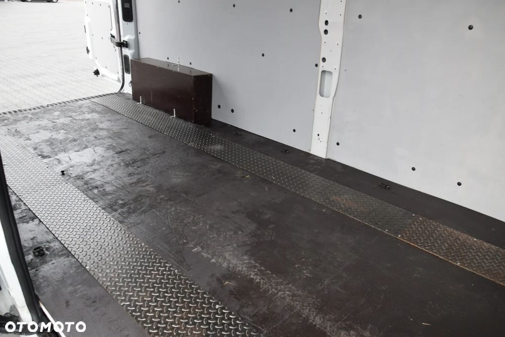 Renault MASTER / L3H2 / 2.3 - 150 KM / 3 OSOBY / DOSTAWCZE / BLASZAK / DUŻY WYŚWIETLACZ / KLIMA / TEMPOMAT / KAMERA COFANIA / HAK / SPROWADZONY - 21
