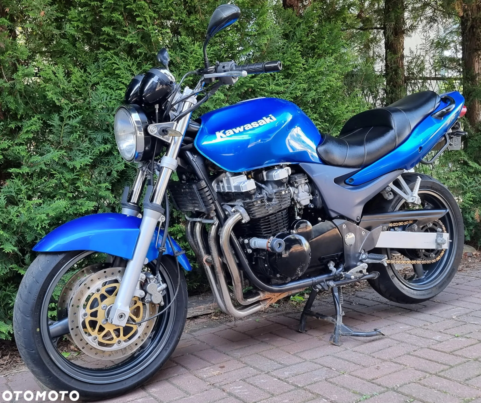 Kawasaki ZR - 9