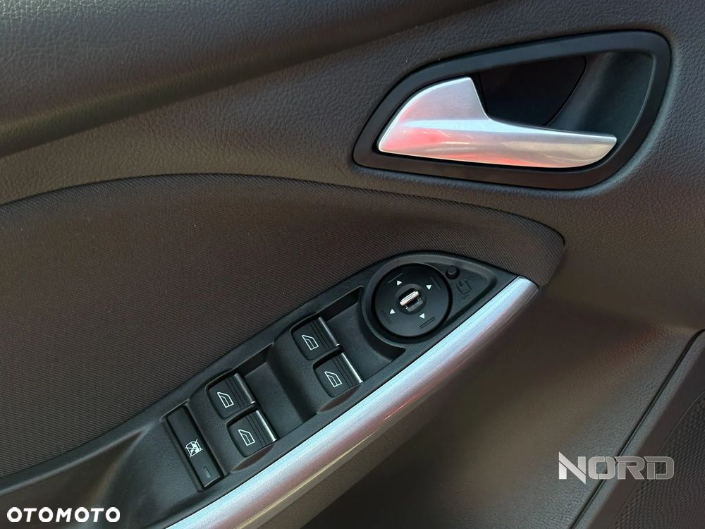 Ford Focus 1.0 EcoBoost Titanium - 16
