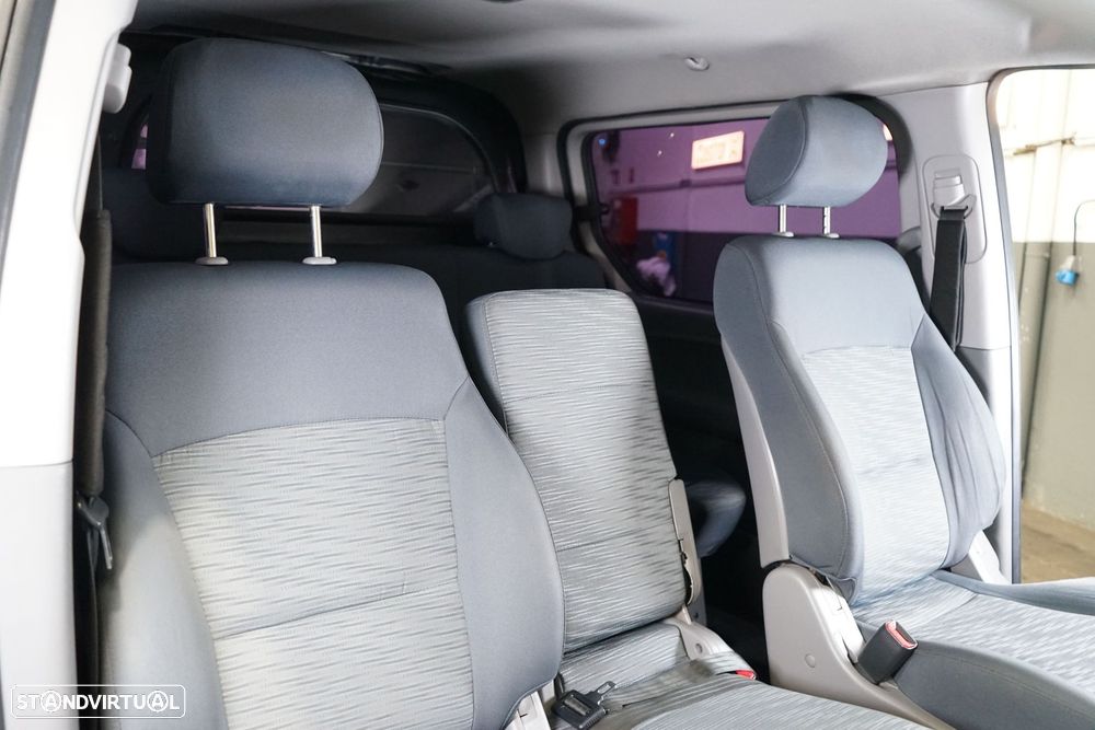 Hyundai H-1 2.5 CRDi Travel Comfort - 26