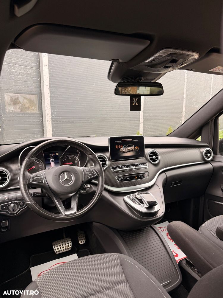 Mercedes-Benz V - 8