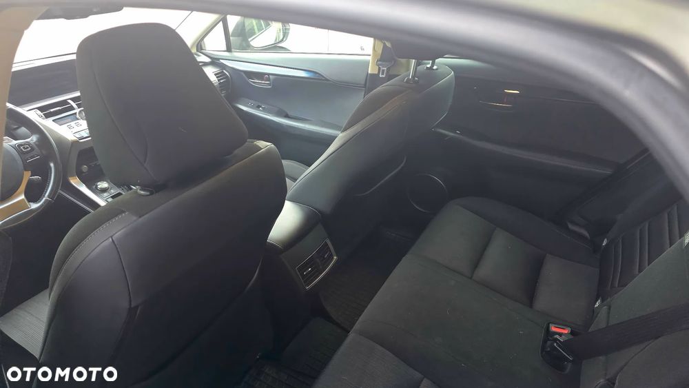 Lexus NX 300h Comfort AWD - 9