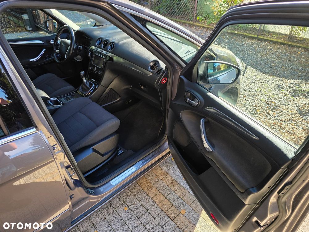 Ford S-Max 2.0 T Titanium - 27