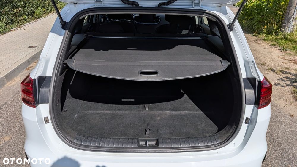 Kia Ceed 1.6 CRDi SCR M - 25