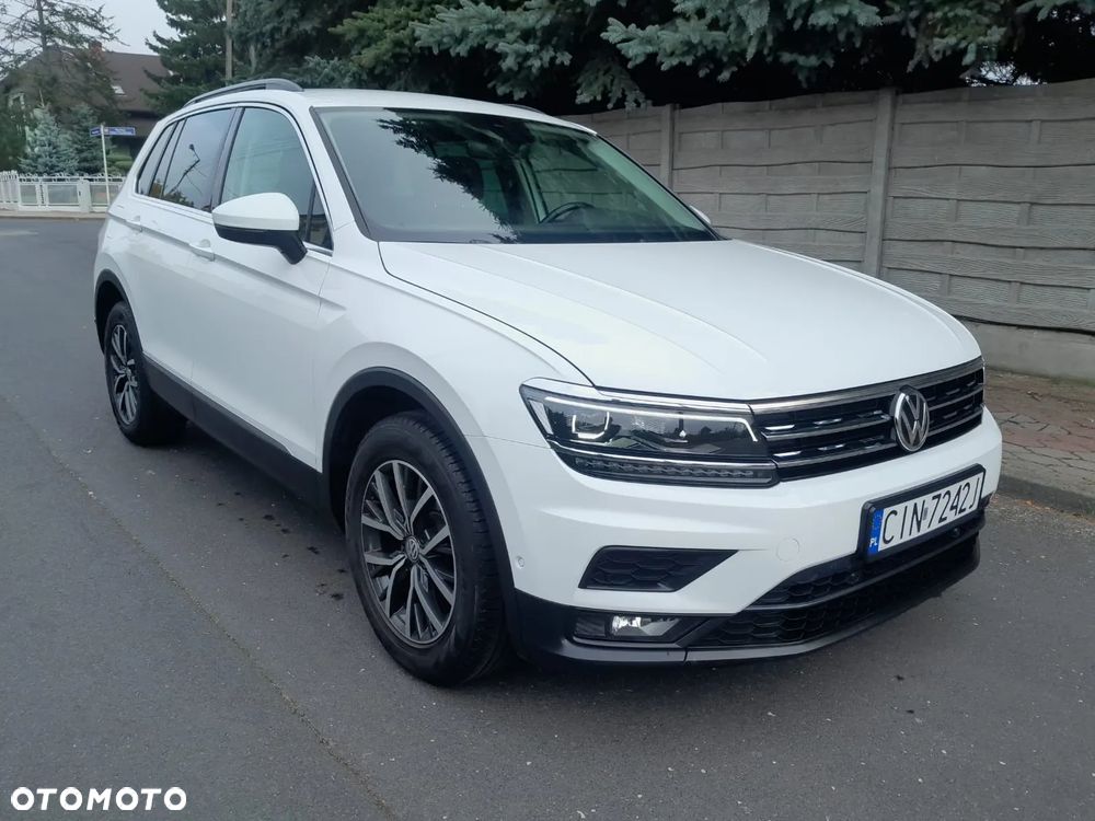 Volkswagen Tiguan - 1