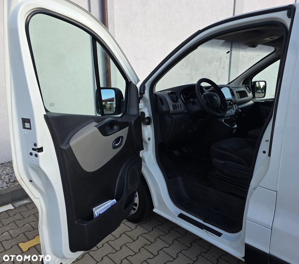 Renault Trafic - 16