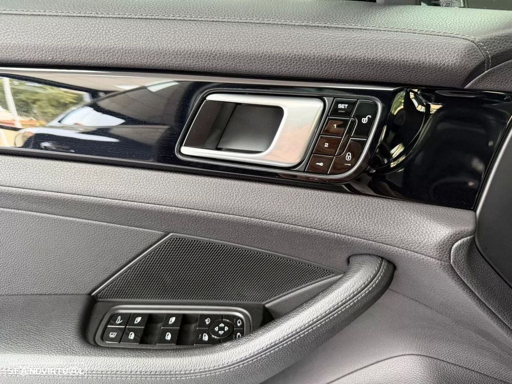 Porsche Panamera Sport Turismo 4 E-Hybrid - 19