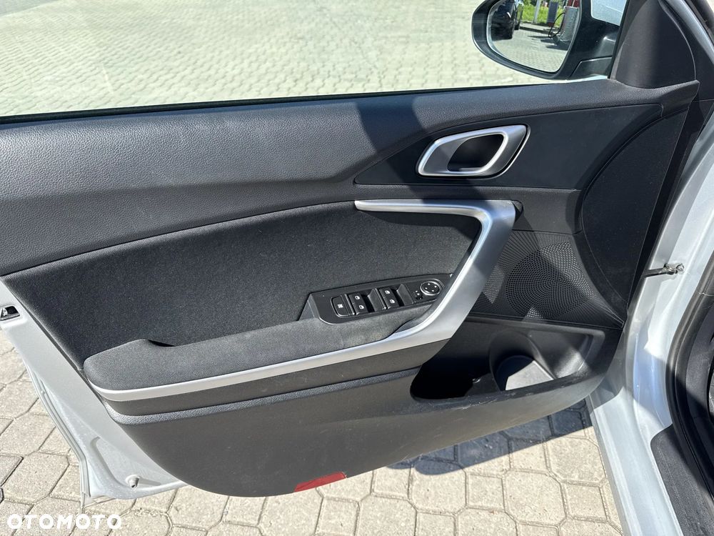 Kia Ceed 1.5 T-GDI M - 10
