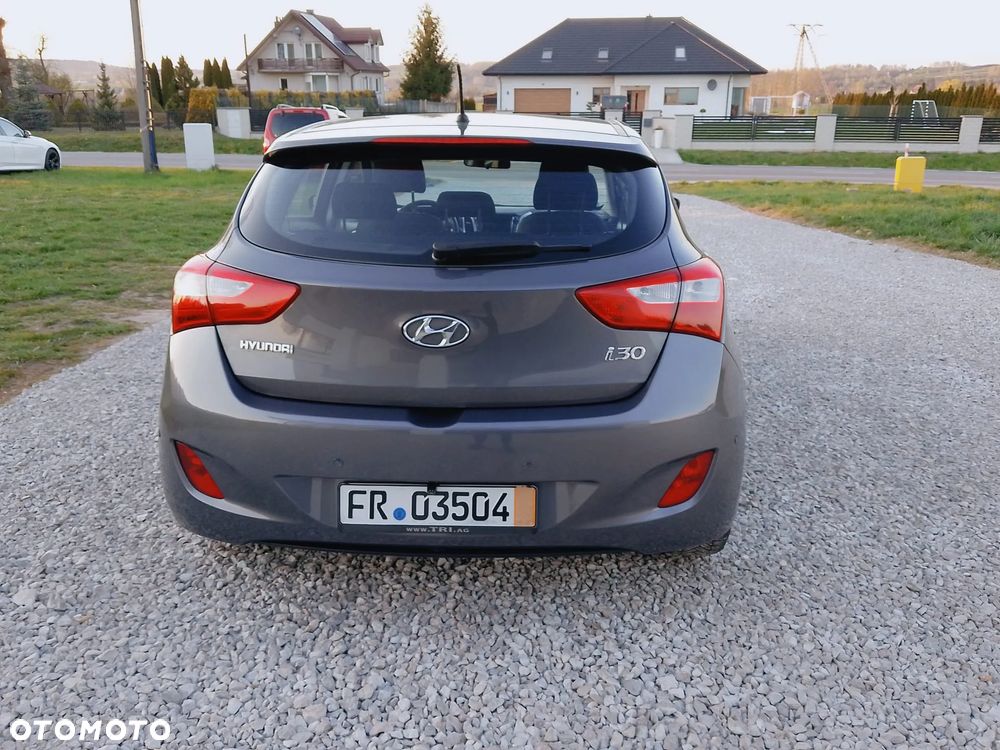 Hyundai i30 blue 1.4 Classic Navigation - 21