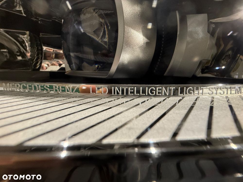 Mercedes-Benz CLS - 33