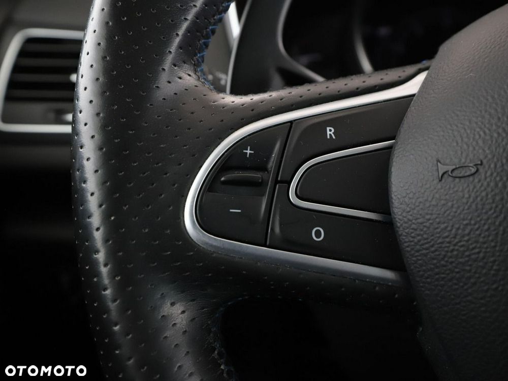 Renault Megane ENERGY TCe 205 EDC GT - 35