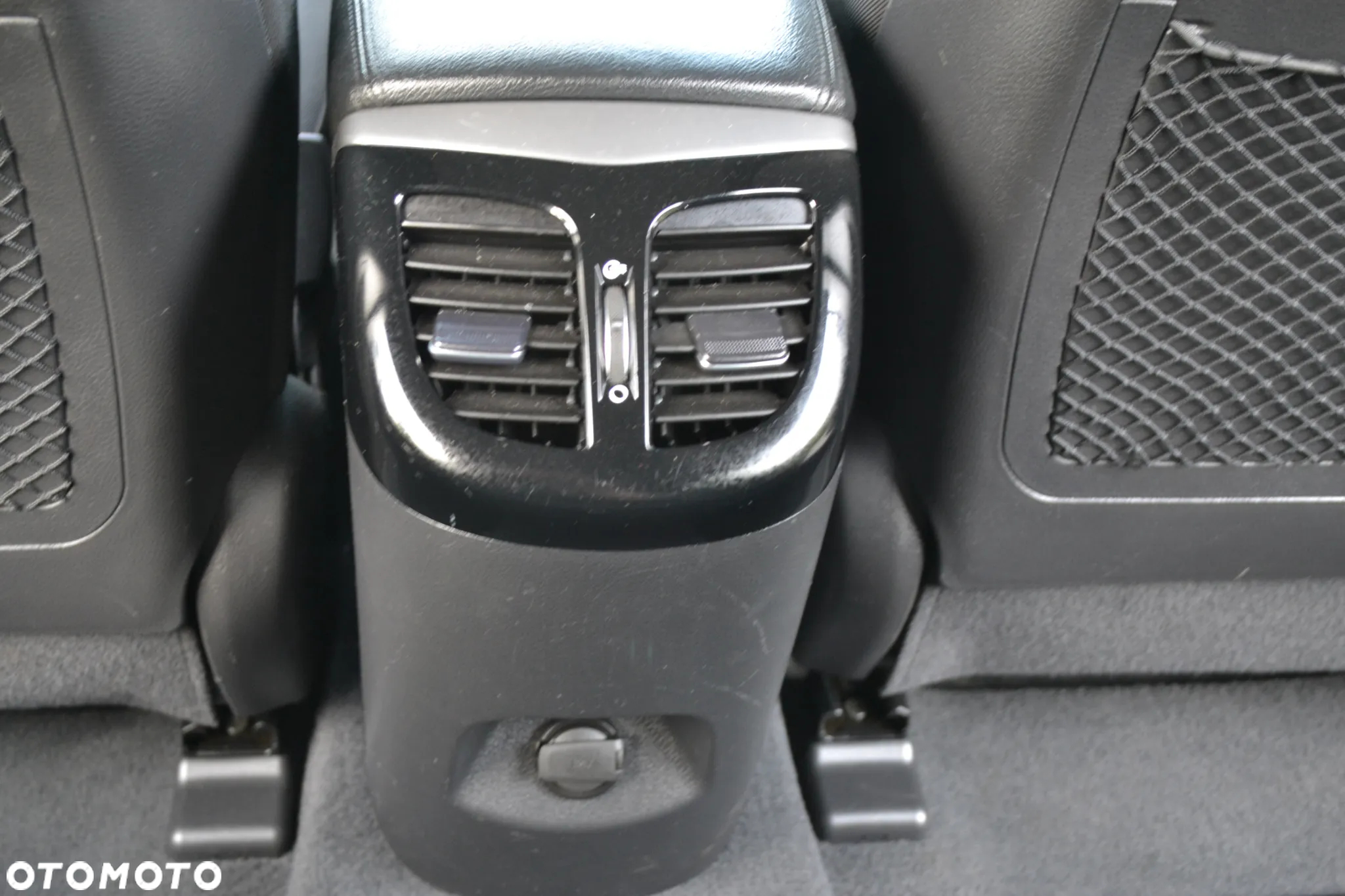 Hyundai i40 1.7 CRDi Comfort - 37