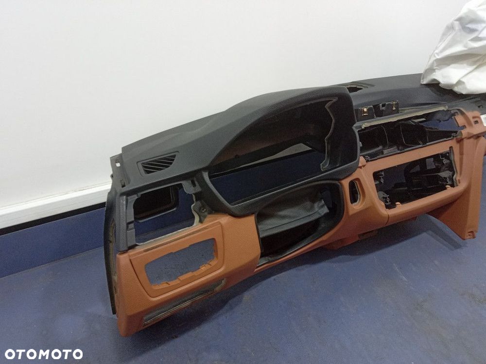 BMW 3 F30 F31 F32 DESKA ROZDZIELCZA KONSOLA EU 9218490 - 3