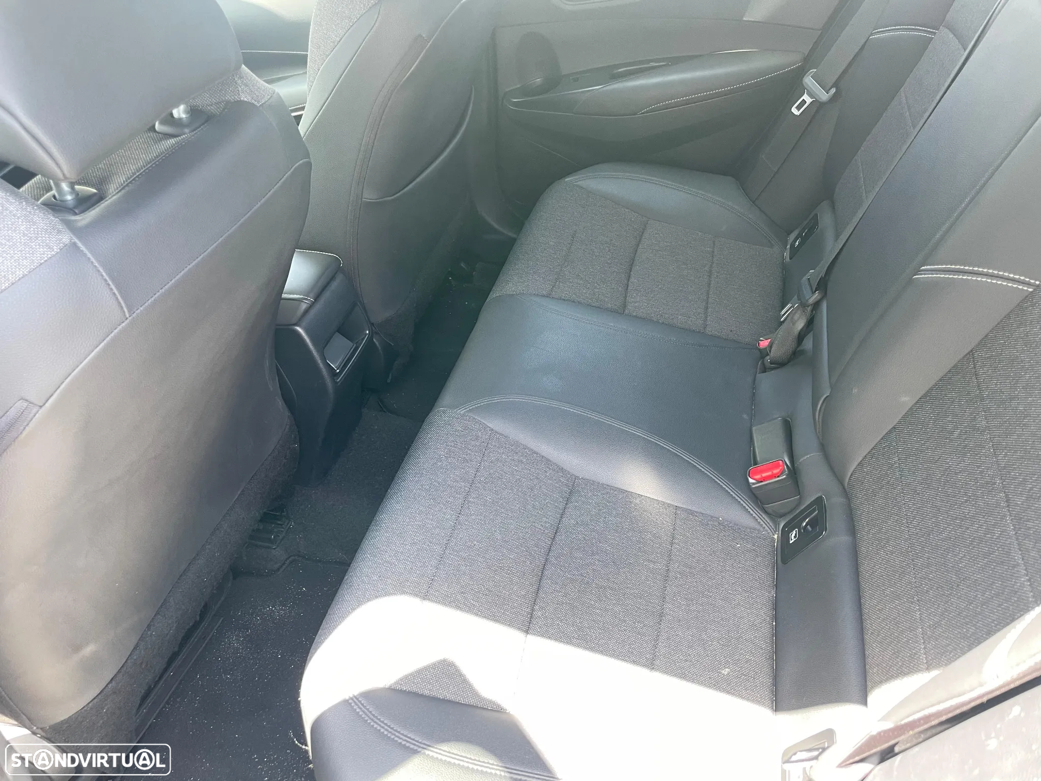 Toyota Corolla 1.8 Hybrid Comfort+P.Sport - 5