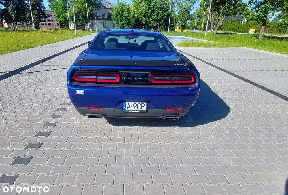 Dodge Challenger - 6