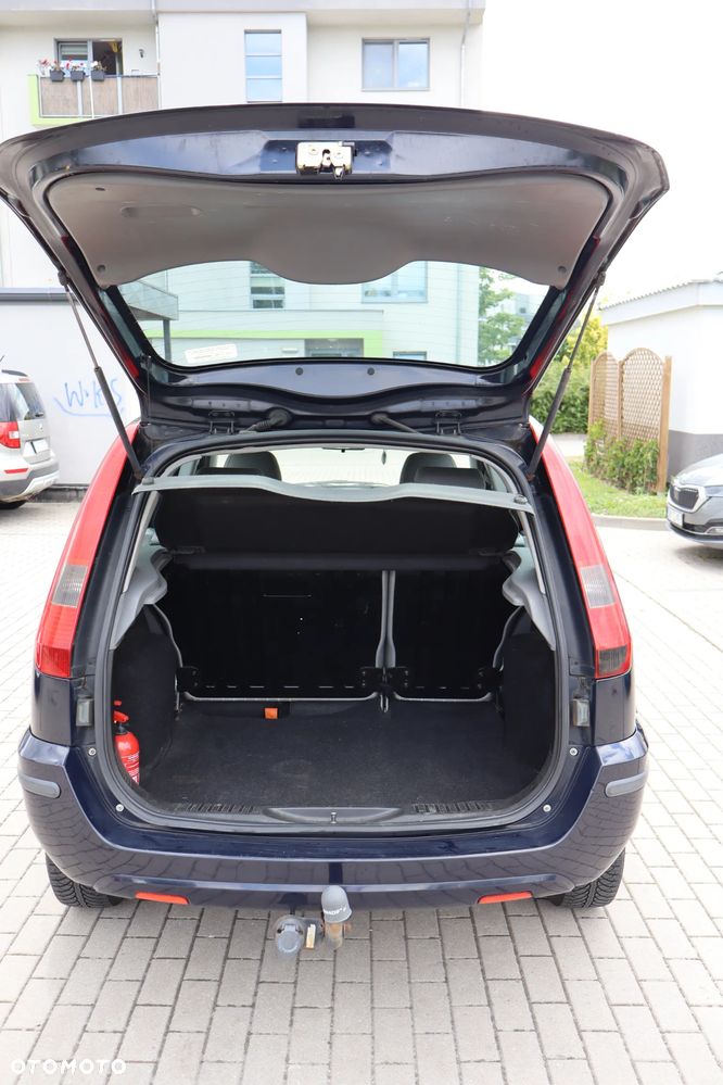 Ford Fusion 1.4 Ambiente - 14