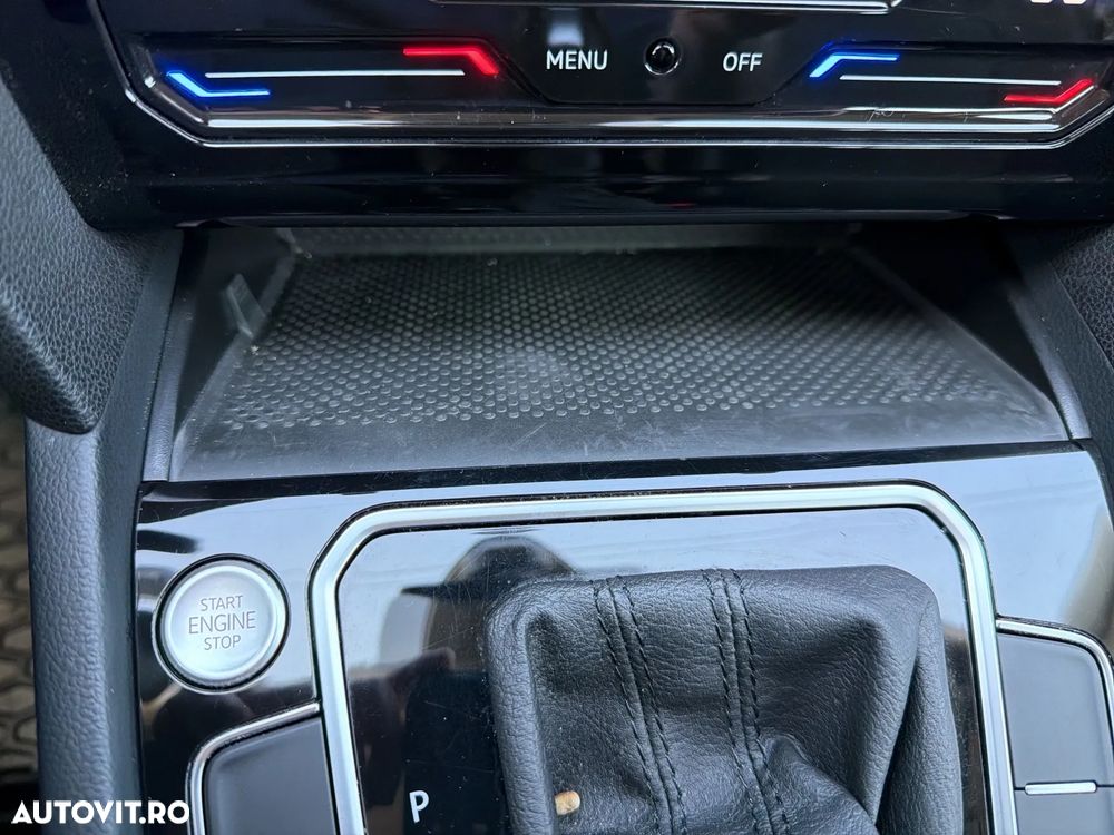 Volkswagen Passat 2.0 TDI DSG Elegance - 28