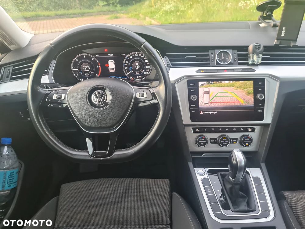 Volkswagen Passat Variant 2.0 TDI SCR DSG Business - 2