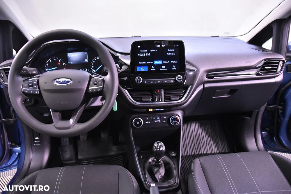 Ford Fiesta - 9