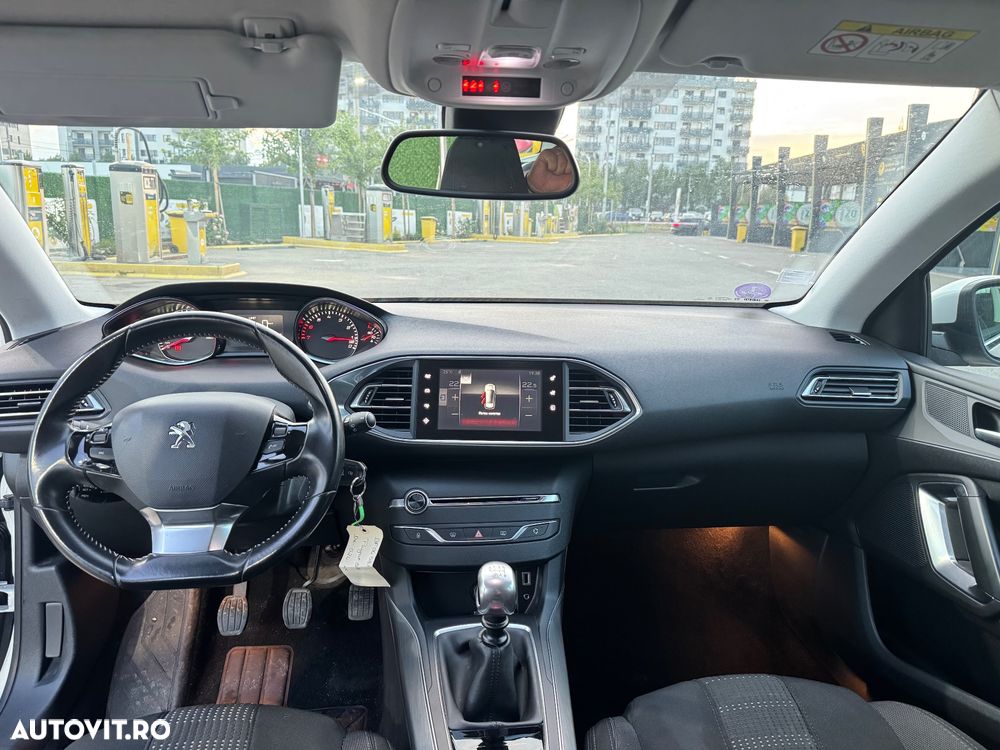 Peugeot 308 - 13
