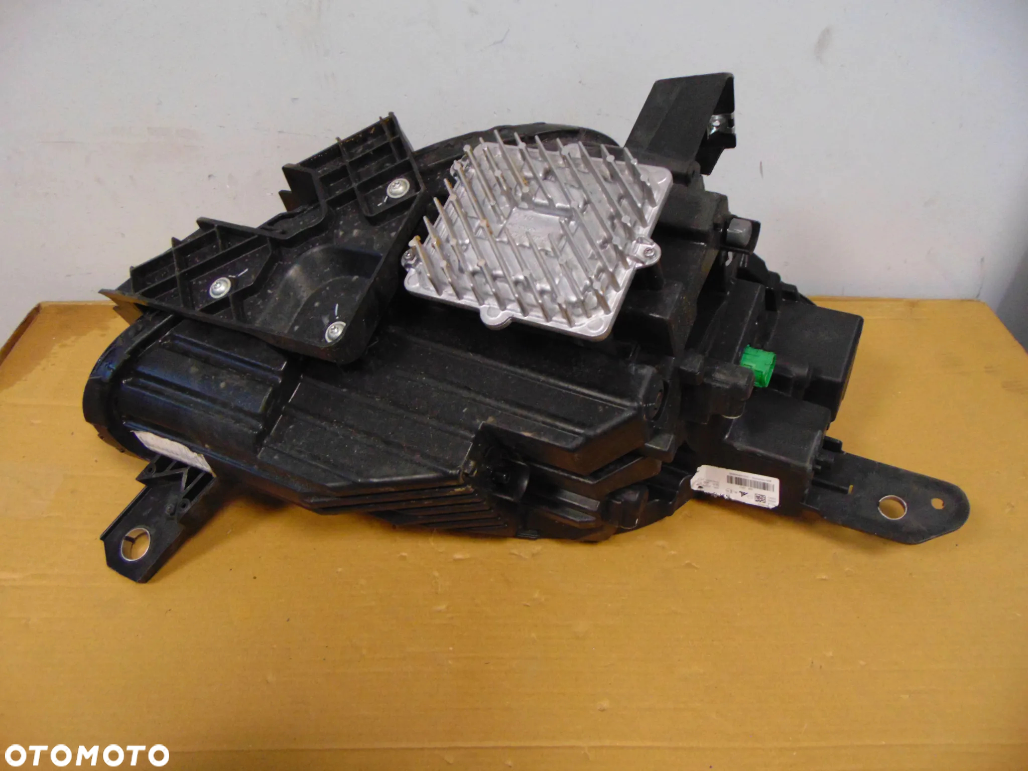 LAMPA LEWA FULL LED MASERATI GRECALE CIEMNA - 6