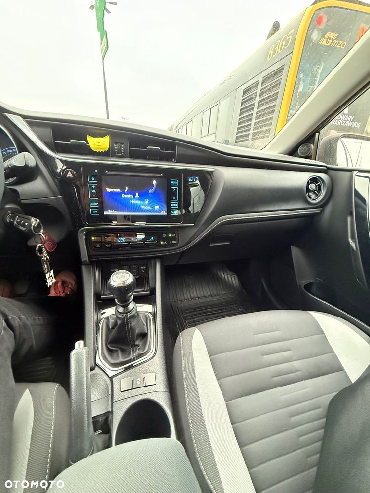 Toyota Auris 1.6 Prestige - 11