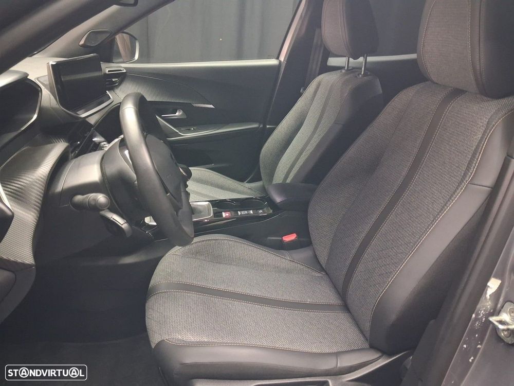 Peugeot 2008 1.2 PureTech Allure Pack — fotografia 8
