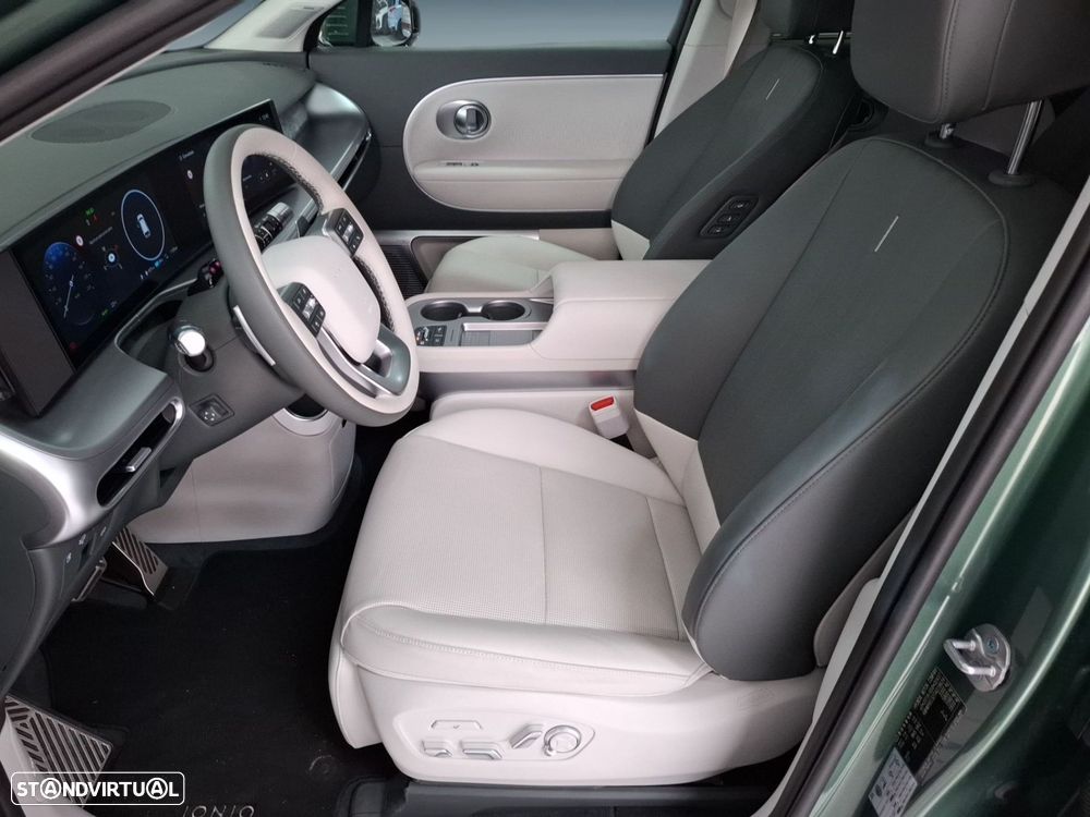 Hyundai Ioniq 9 110.3 kWh Calligraphy - 10