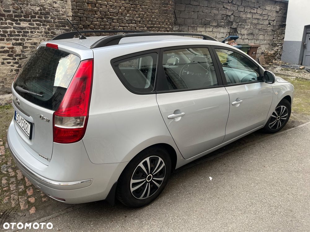 Hyundai i30 1.6 CRDi Classic + - 4