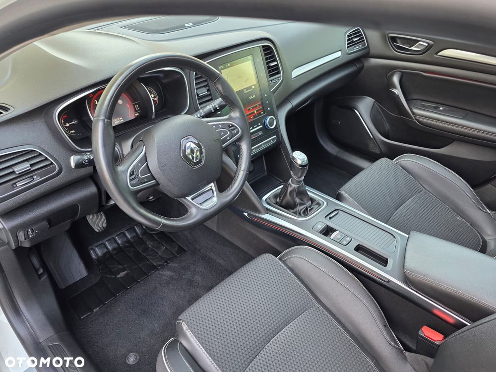 Renault Megane ENERGY dCi 130 BOSE EDITION - 25
