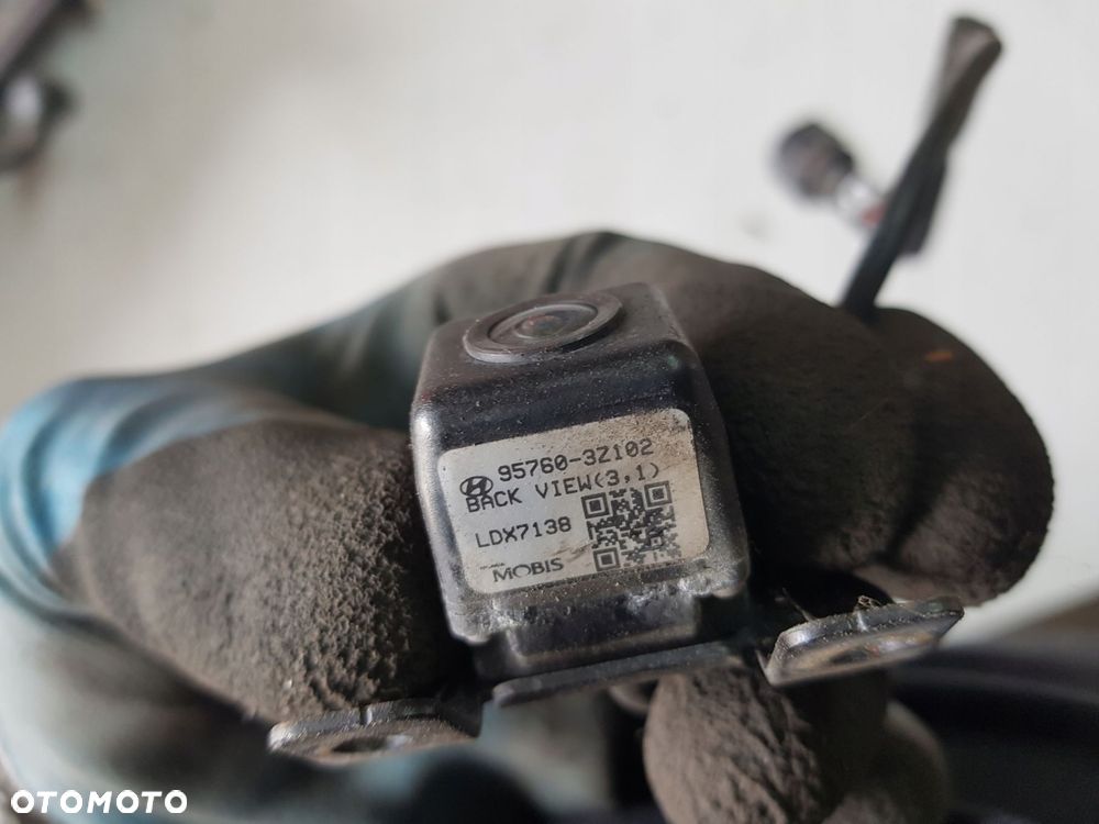 HYUNDAI I40 11-14r KAMERA COFANIA TYŁ 95760-3Z102 - 3