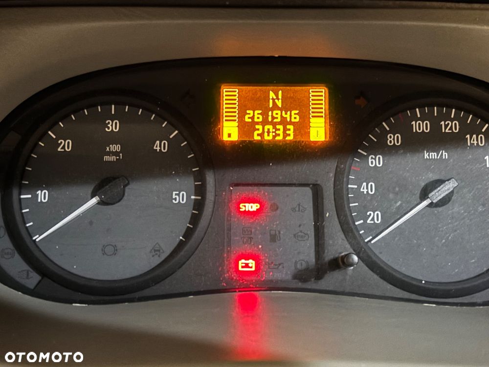 Opel Vivaro - 12