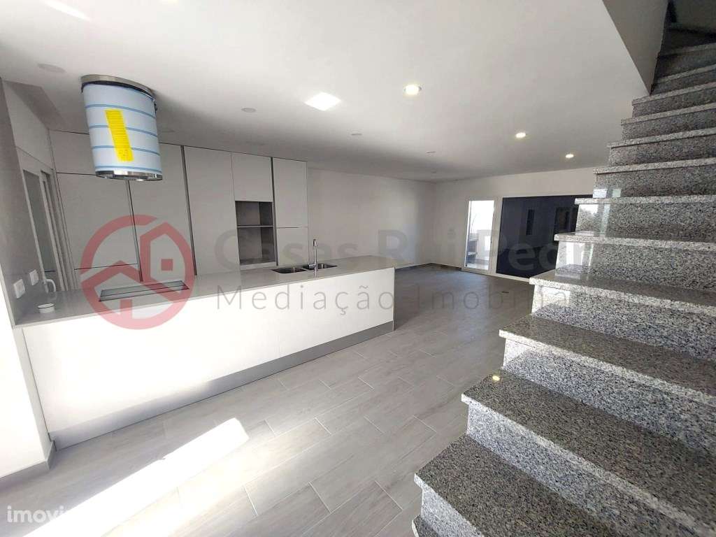 Moradia T3+2 em Vale de Milhaços - Grande imagem: 2/38