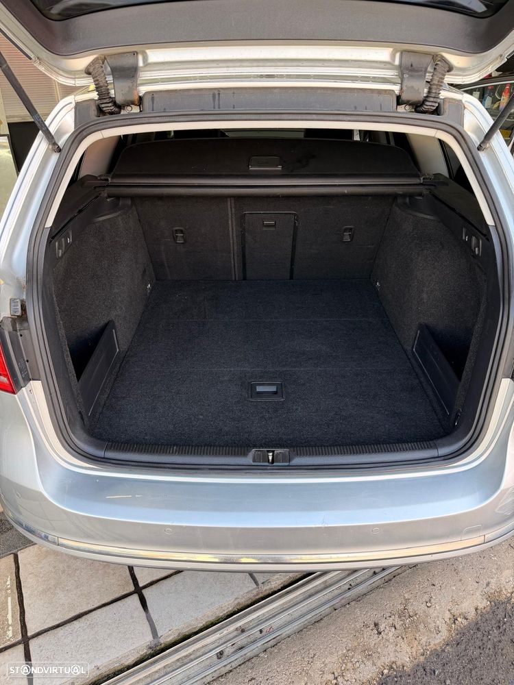 VW Passat Variant - 17